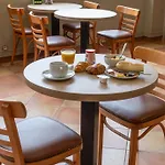 Hotel Centre Cathedrale 3*