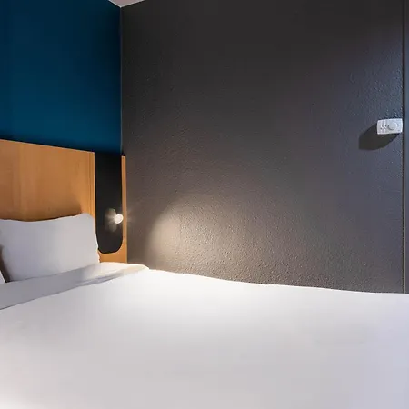 Centre Cathedrale Отель 3*