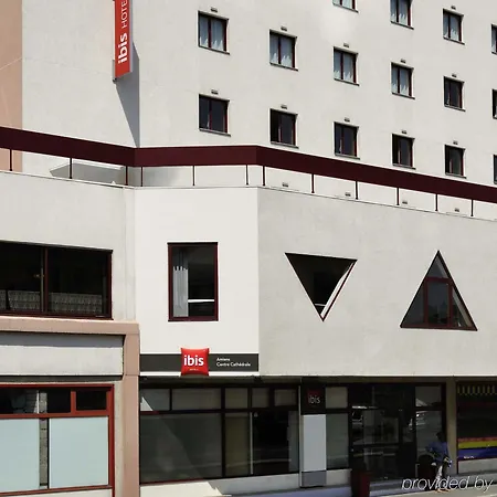 Отель Centre Cathedrale 3*